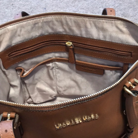 Michael Kors Bag - Picture 4 of 4